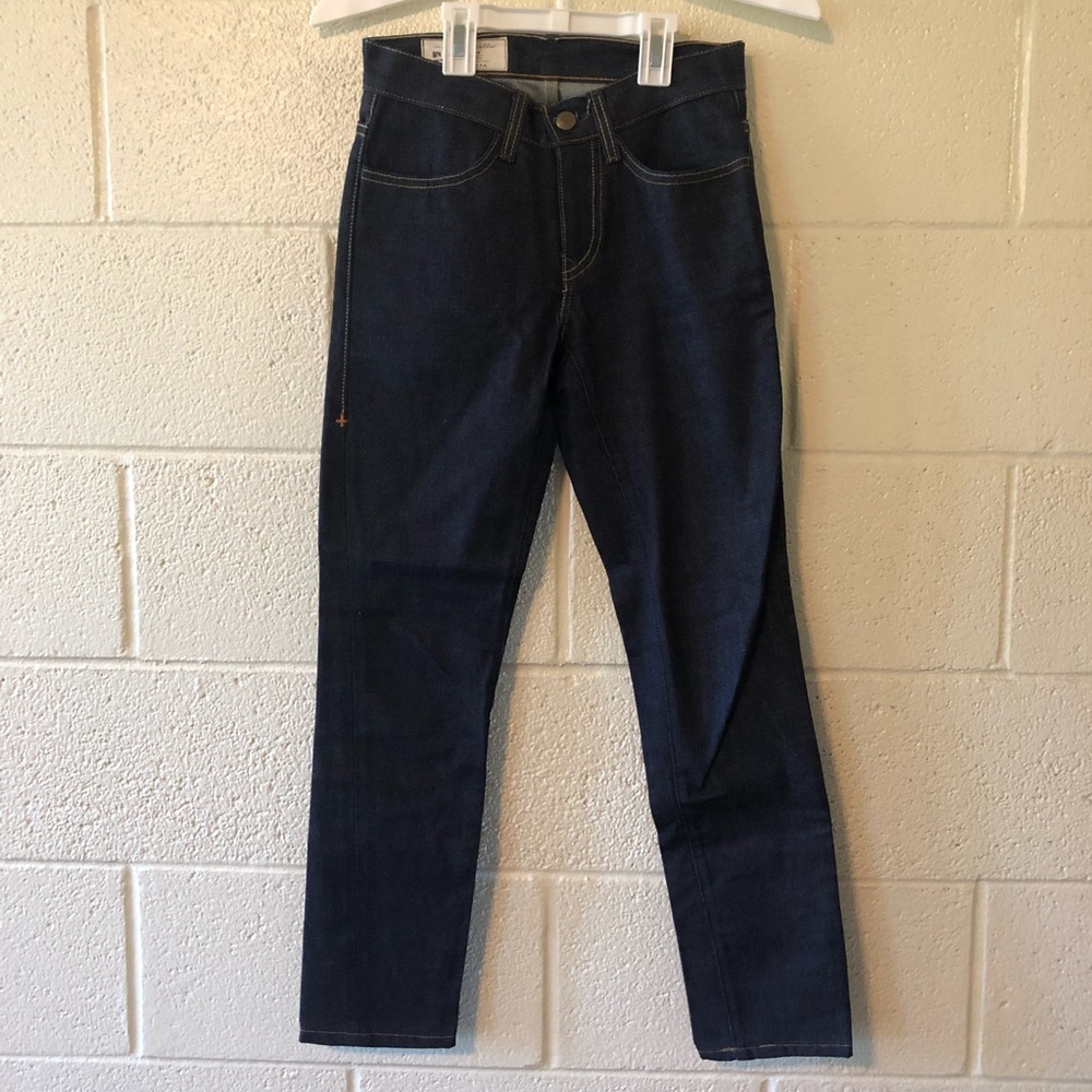 Imogene + Willie Mid Rise Dark Wash Skinny Jeans - Picture 3 of 9